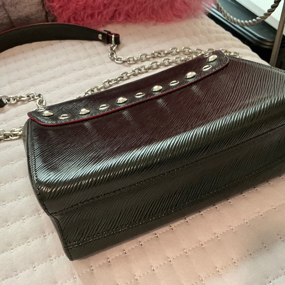 Louis Vuitton Black Epi Twist Lock - Picture 4 of 16